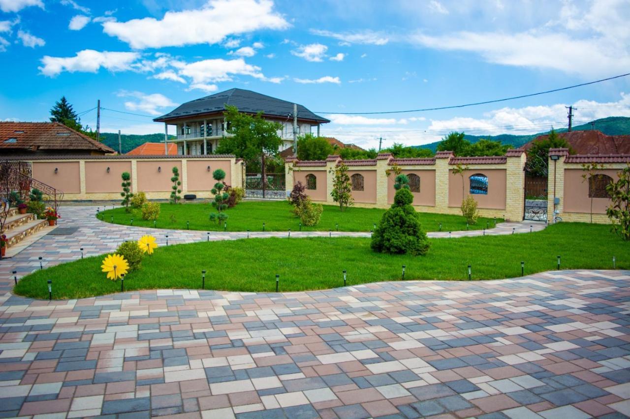 CASA ERk Calimanesti Exterior foto