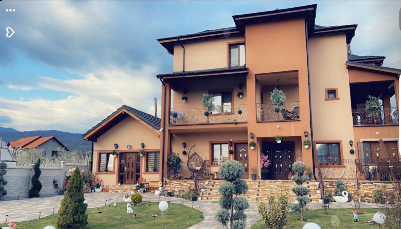 CASA ERk Calimanesti Exterior foto