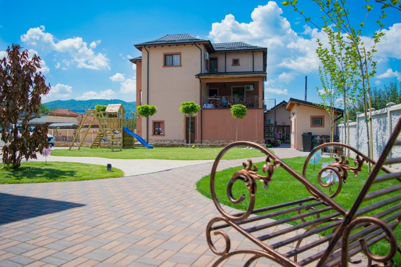 CASA ERk Calimanesti Exterior foto